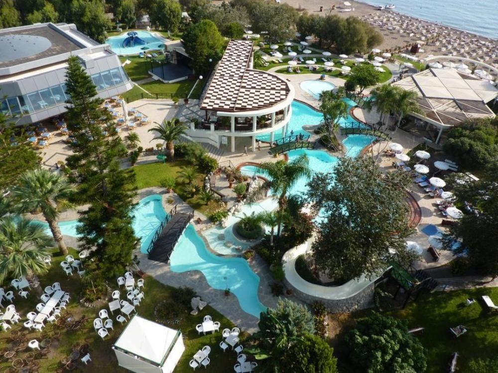 פליראקי Calypso Palace מראה חיצוני תמונה