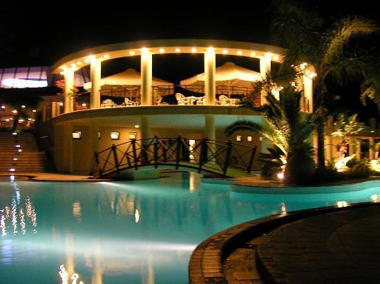 פליראקי Calypso Palace מראה חיצוני תמונה