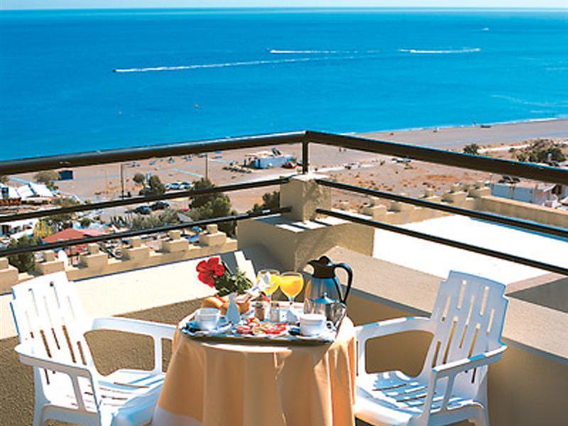 פליראקי Calypso Palace מראה חיצוני תמונה